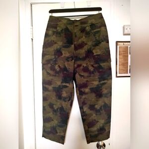 Out fitters army fatigue pants loose fit size medium
